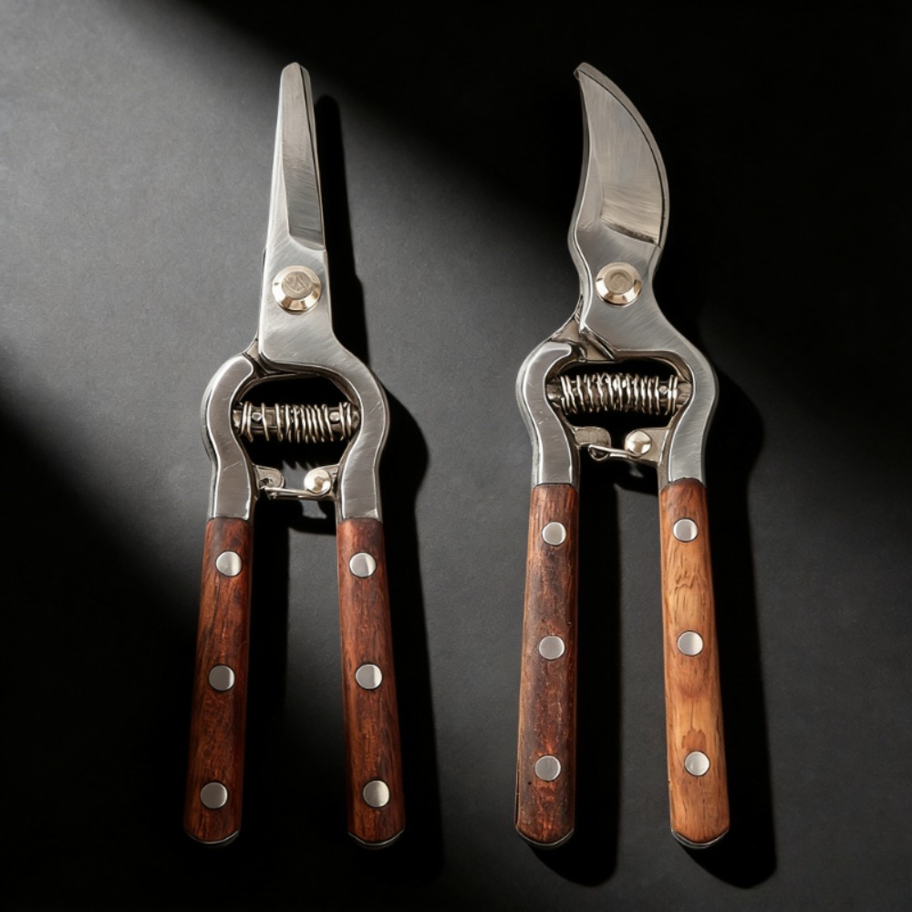 Gardening Tools Vintage - Tesoura de Poda Vintage com Cabo